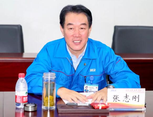 ▲張志剛書記介紹企業情況 ▲張志剛書記介紹企業情況