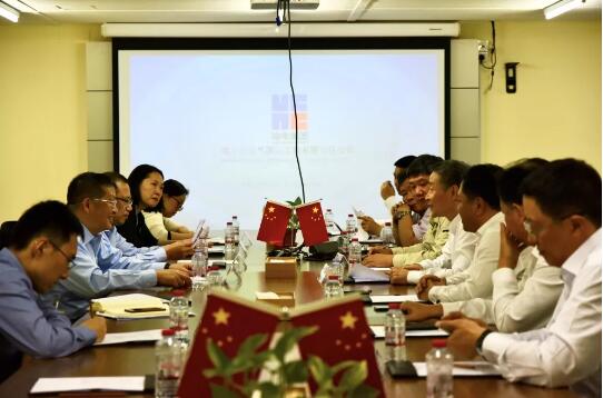 章建華一行到哈電集團迪拜哈斯彥項目現場調研 章建華一行到哈電集團迪拜哈斯彥項目現場調研