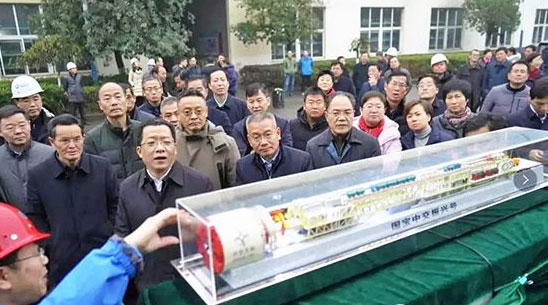 丁純書記、胡啟生市長現場觀摩銅都流體盾構機項目 丁純書記、胡啟生市長現場觀摩銅都流體盾構機項目