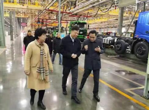 秦川機床工具集團嚴鑒鉑董事長赴湖北走訪用戶 秦川機床工具集團嚴鑒鉑董事長赴湖北走訪用戶