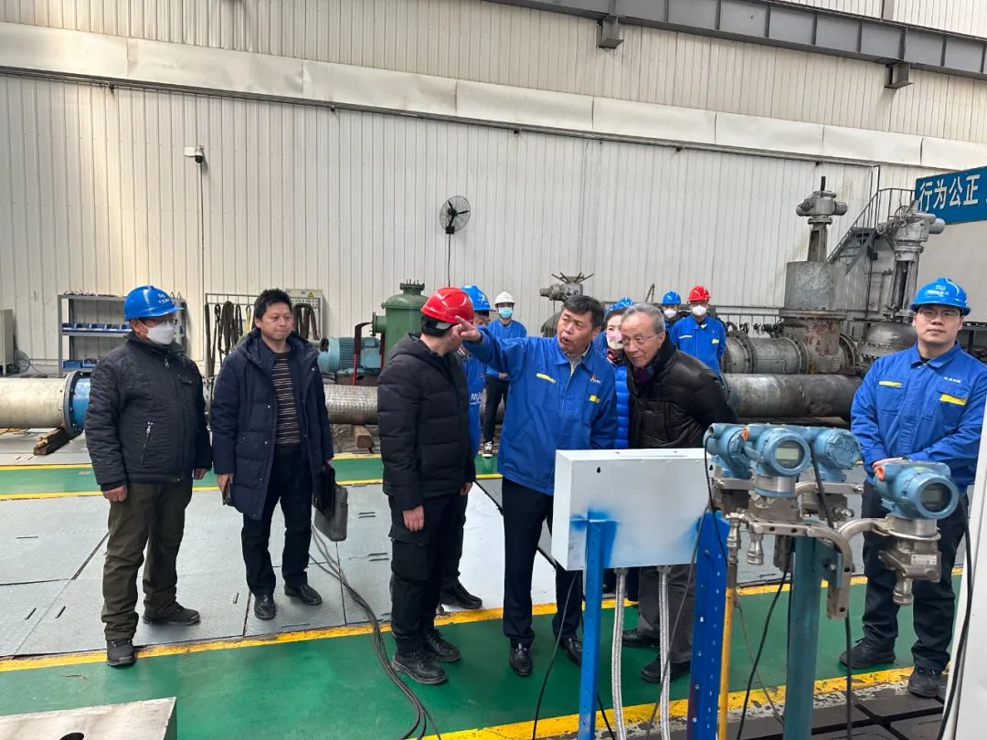 沈鼓集團大型潛沒油泵機組產品樣機通過鑒定 沈鼓集團大型潛沒油泵機組產品樣機通過鑒定
