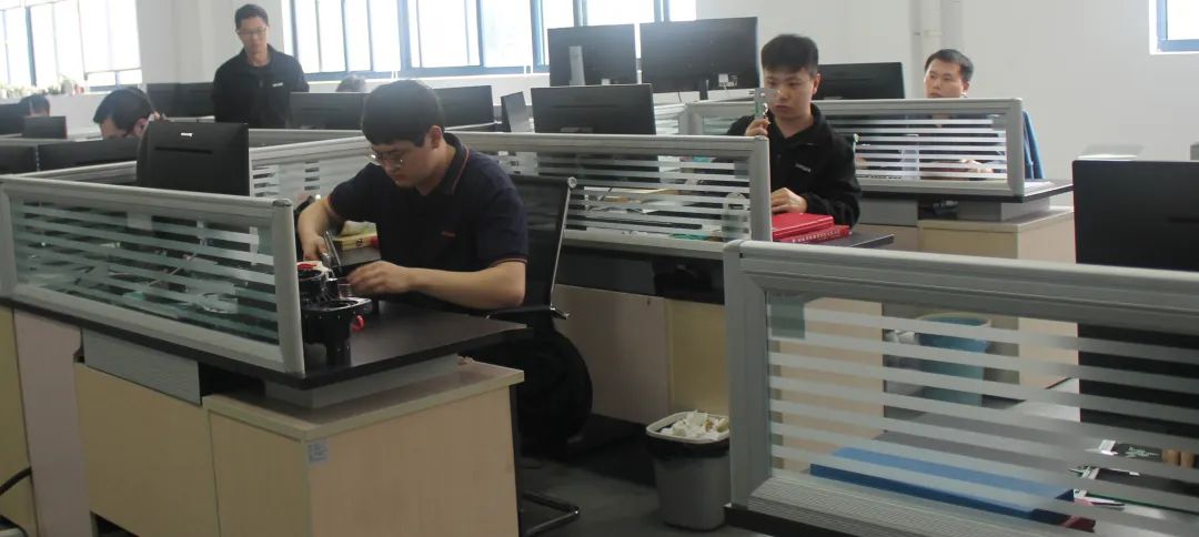 大元泵業第一屆機械制圖技能比賽順利進行 大元泵業第一屆機械制圖技能比賽順利進行